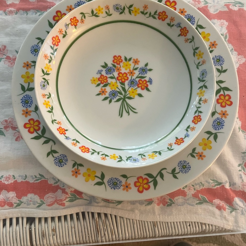 Melissa Floral 2 piece  Dinnerware Set